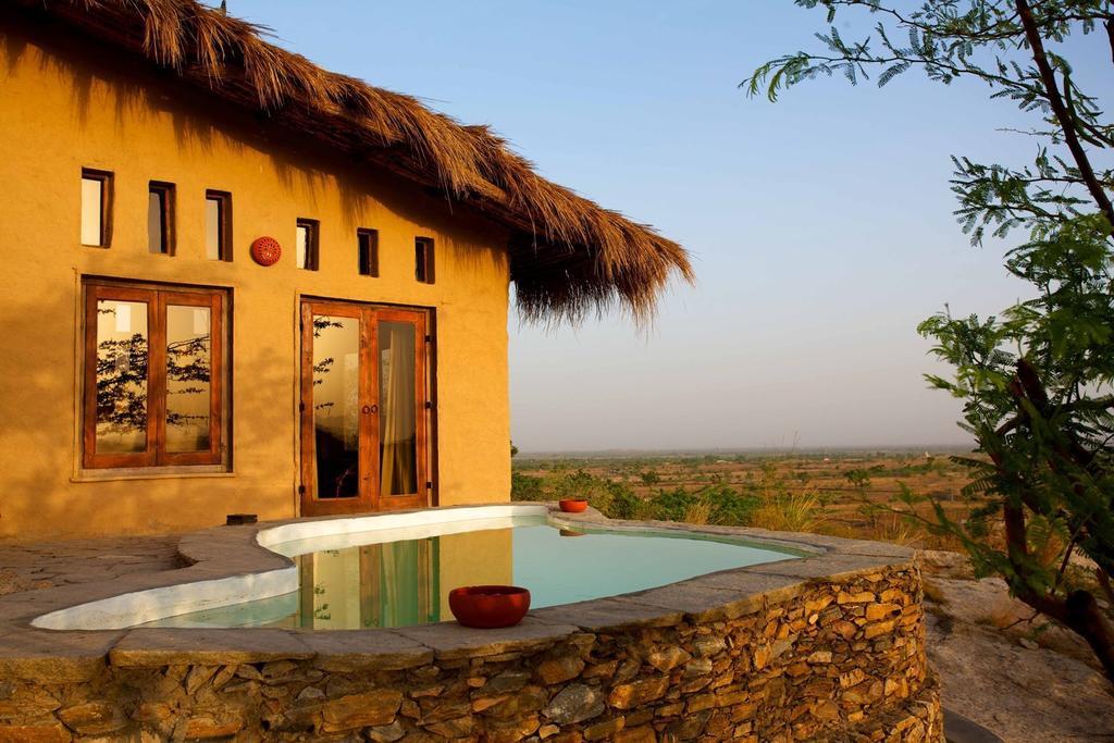 Brij Lakshman Sagar, Pali - Small Luxury Hotels Of The World Raipur  객실 사진